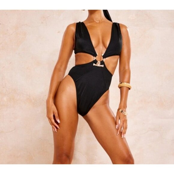 Pretty Little Thing Black Hammered Trim Deep Plunge Cut Out Bathing Suit New 8 - Picture 1 of 8